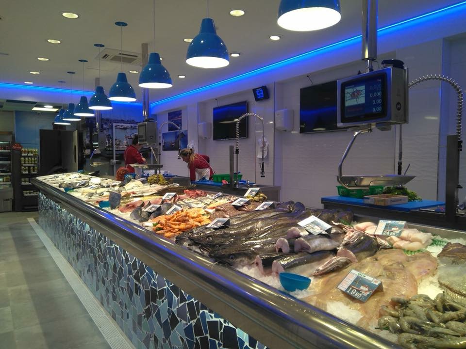 ILUMINACIÓN DE UNA PESCADERIA POR DILUM PROFESIONAL